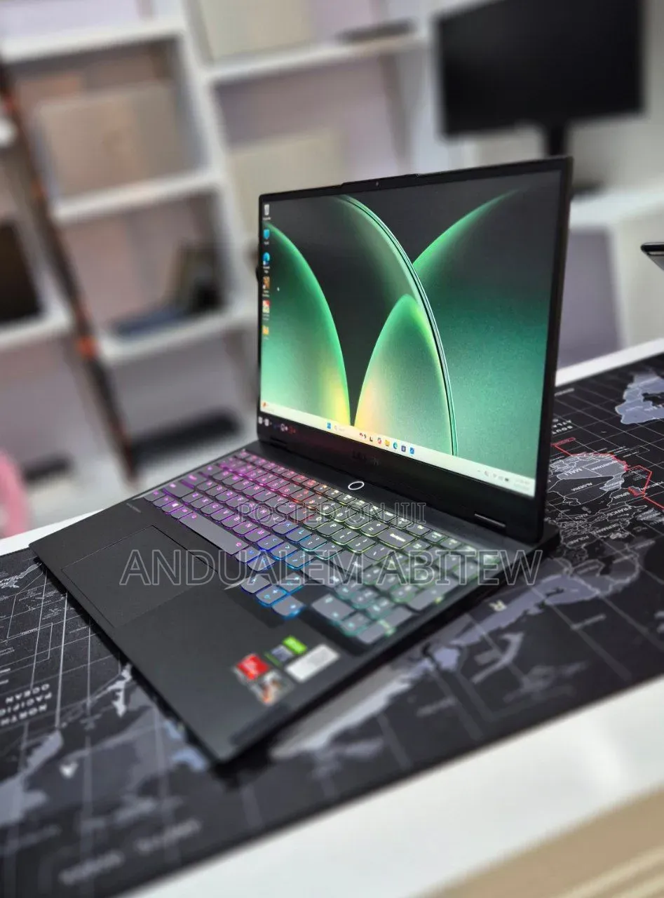 New Laptop Lenovo Legion Slim 5 16GB AMD Ryzen 7 SSD 512GB