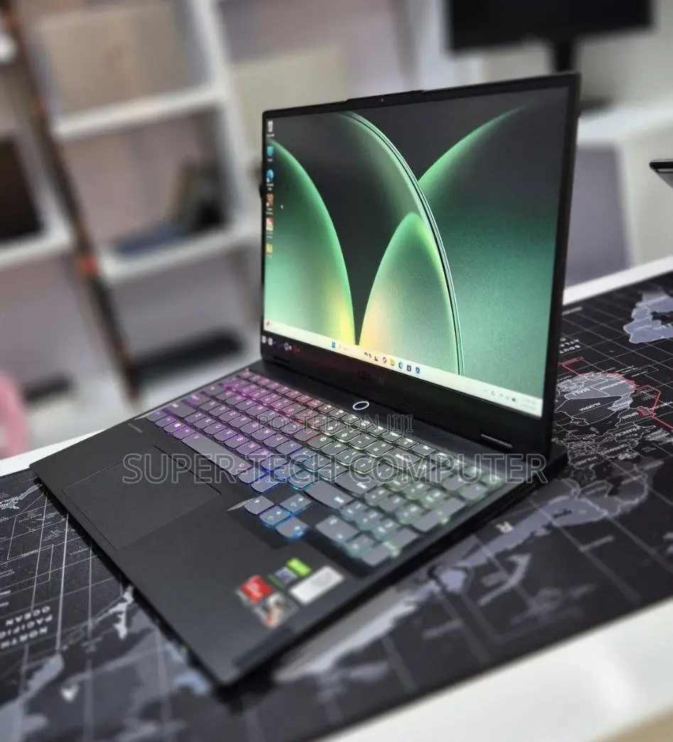 New Laptop Lenovo Legion 7 16GB AMD Ryzen 7 SSD 512GB