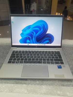 New Laptop HP EliteBook 830 G8 16GB Intel Core i5 SSD 512GB