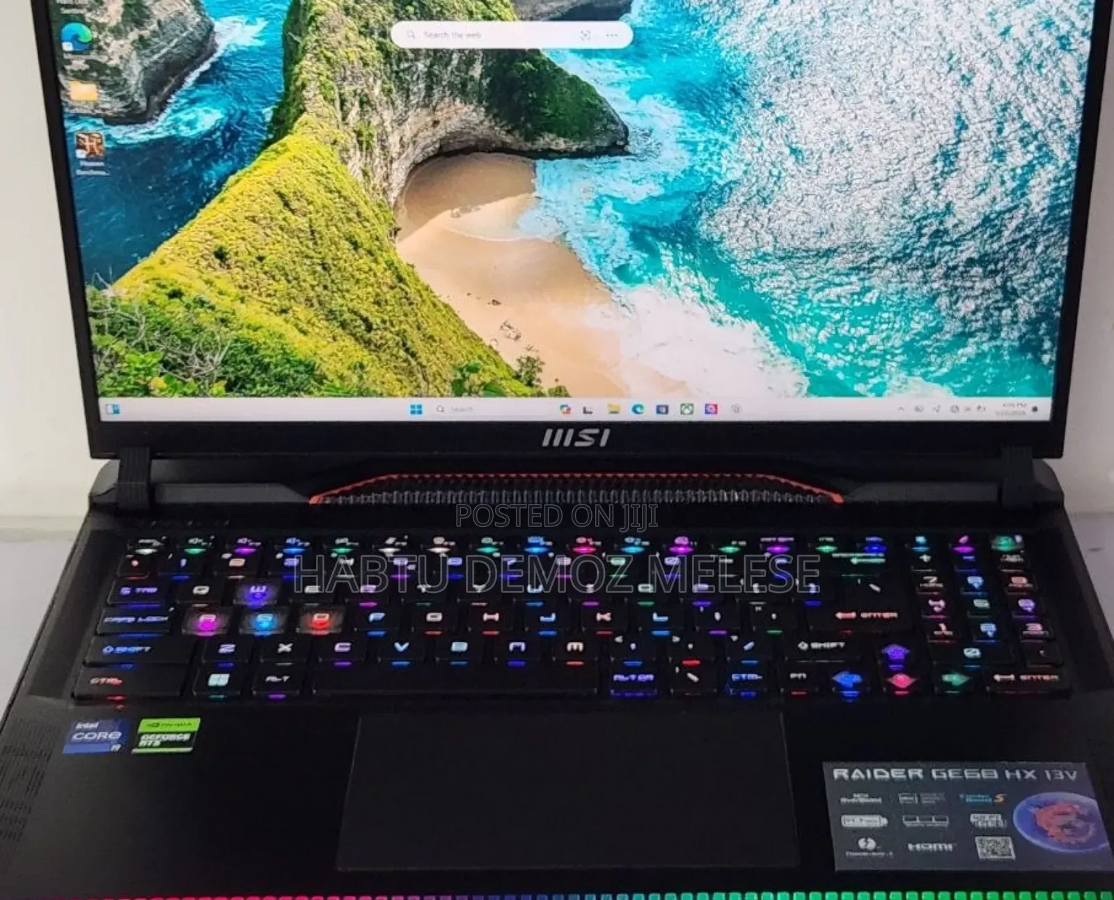 New Laptop MSI Raider GE68HX 13VI-202US 32GB Intel Core i9 SSD 1T