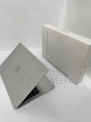New Laptop Apple MacBook Air 2025 M4 13-inch 16GB Apple M4 SSD 256GB