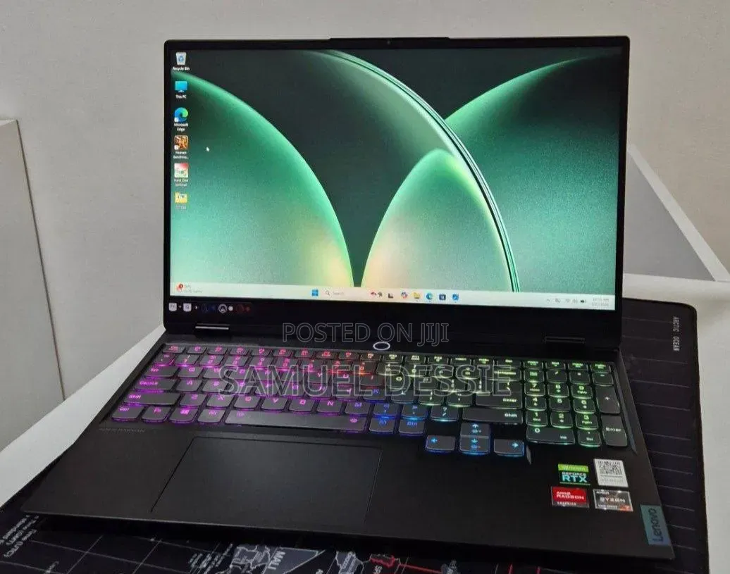 New Laptop Lenovo Legion 5 16GB AMD Ryzen 7 SSD 512GB