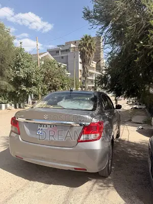 Suzuki Dzire 2022 Silver