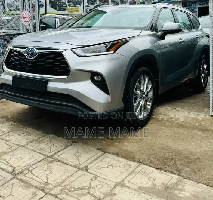 New Toyota Highlander 2024 Silver
