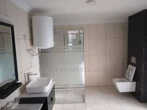 3bdrm House in Bole for sale