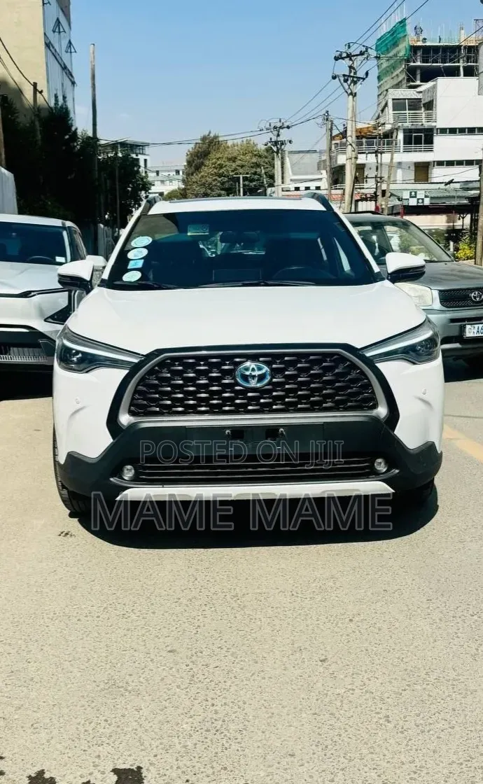 New Toyota Corolla Cross Hybrid 2024 White