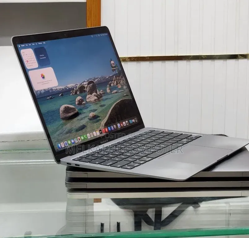 New Laptop Apple MacBook Air 2020 M1 8GB Apple M1 SSD 256GB