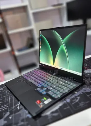 New Laptop Lenovo Legion 7 16GB AMD Ryzen 7 SSD 512GB