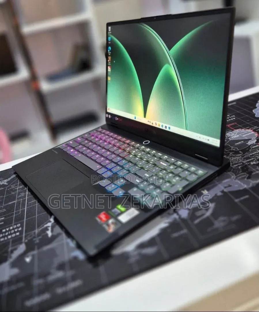 New Laptop Lenovo Legion 7 16GB AMD Ryzen 7 SSD 512GB