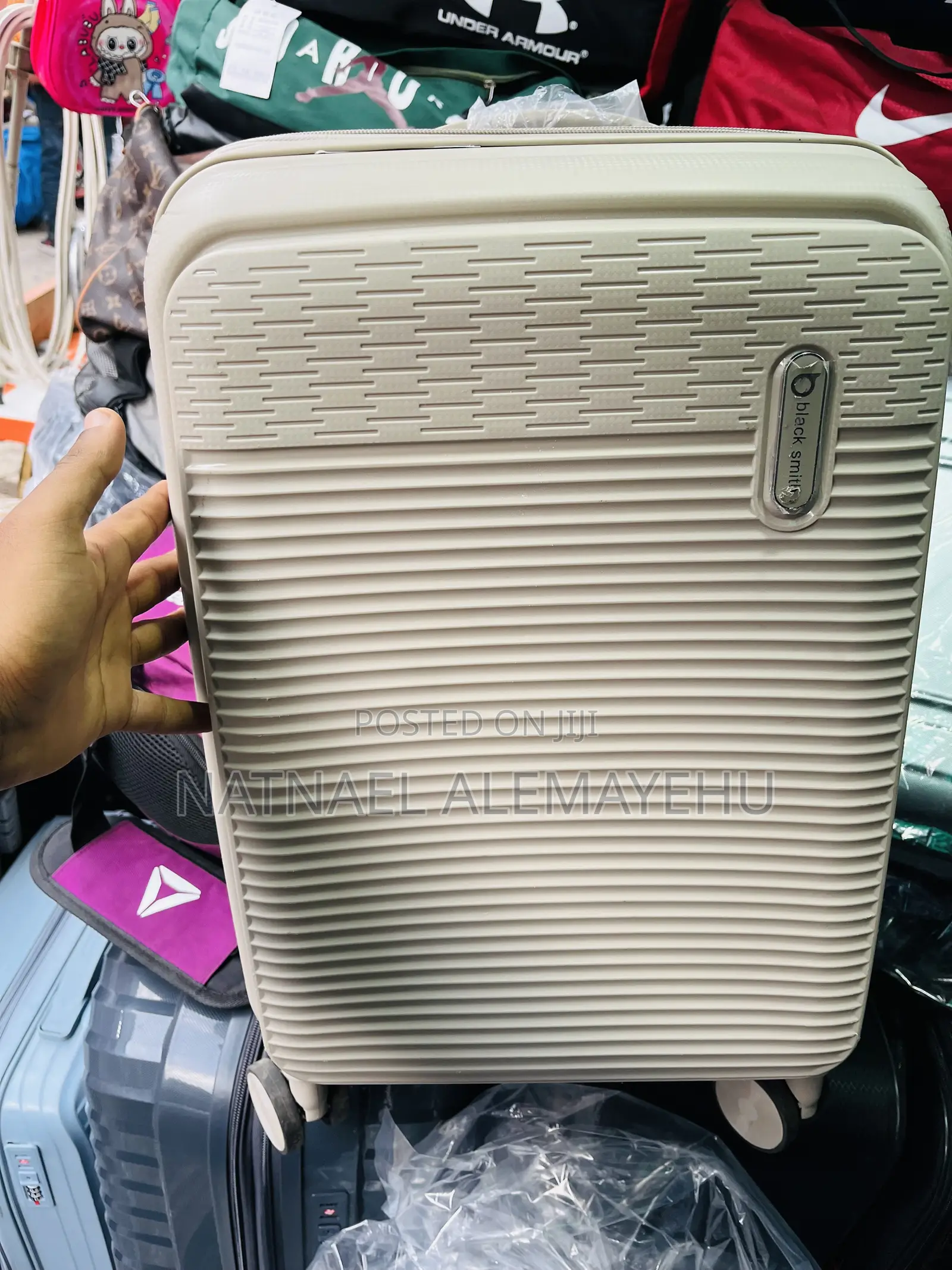 Plen Size Follow Me Luggage