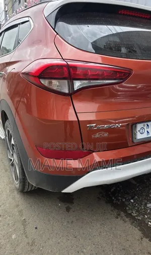 Hyundai Tucson 2017 Red