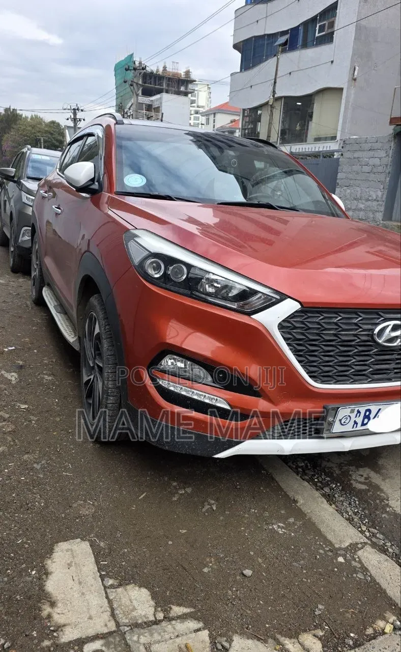 Hyundai Tucson 2017 Red