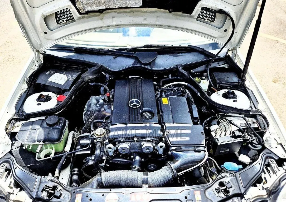 Mercedes-Benz C200 2006 White