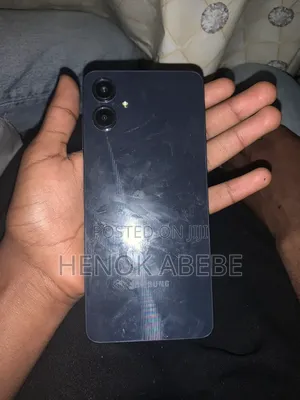 New Samsung Galaxy A06 64 GB Gray