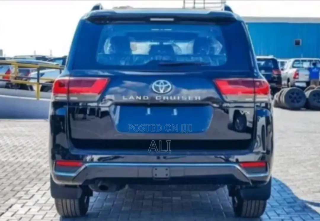 New Toyota Land Cruiser 2025 Black