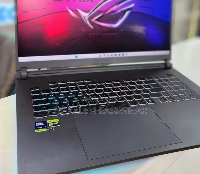 New Laptop Asus ROG Strix G17 32GB Intel Core Ultra 9 SSD 2T
