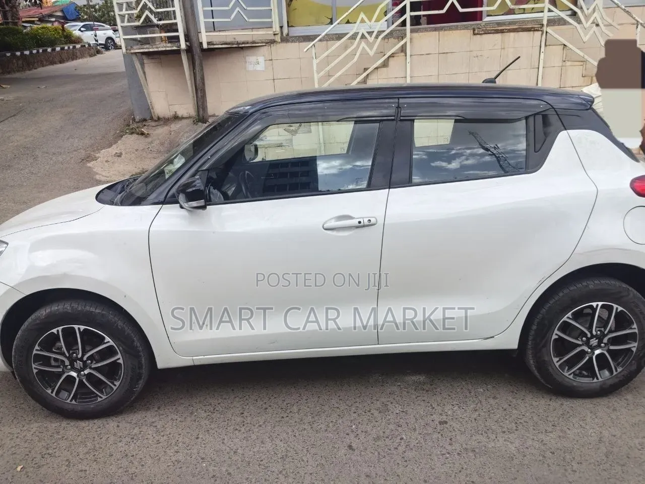 Suzuki Swift 2023 White