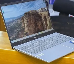 New Laptop HP Stream Notebook 16GB Intel Core i7 SSD 1T