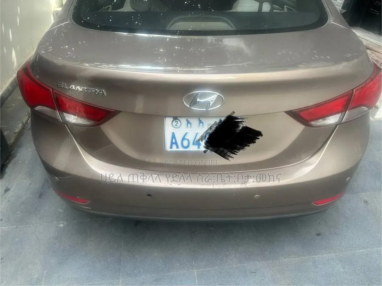 Hyundai Elantra 2012 Pink