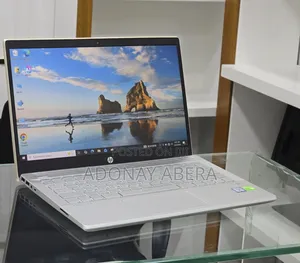 New Laptop HP Pavilion 14 8GB Intel Core i5 SSD 512GB