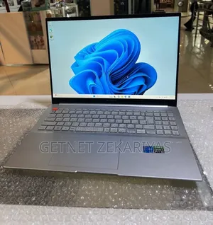 New Laptop Asus VivoBook 15 X505BA 16GB Intel Core i5 SSD 512GB