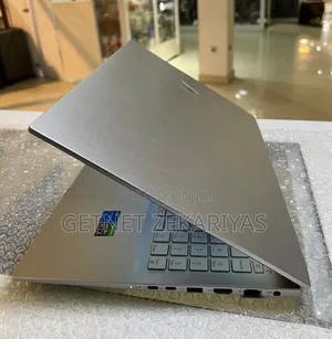 New Laptop Asus VivoBook 15 X505BA 16GB Intel Core i5 SSD 512GB