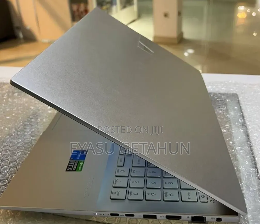 New Laptop Asus VivoBook 15 X505BA 16GB Intel Core i5 SSD 512GB
