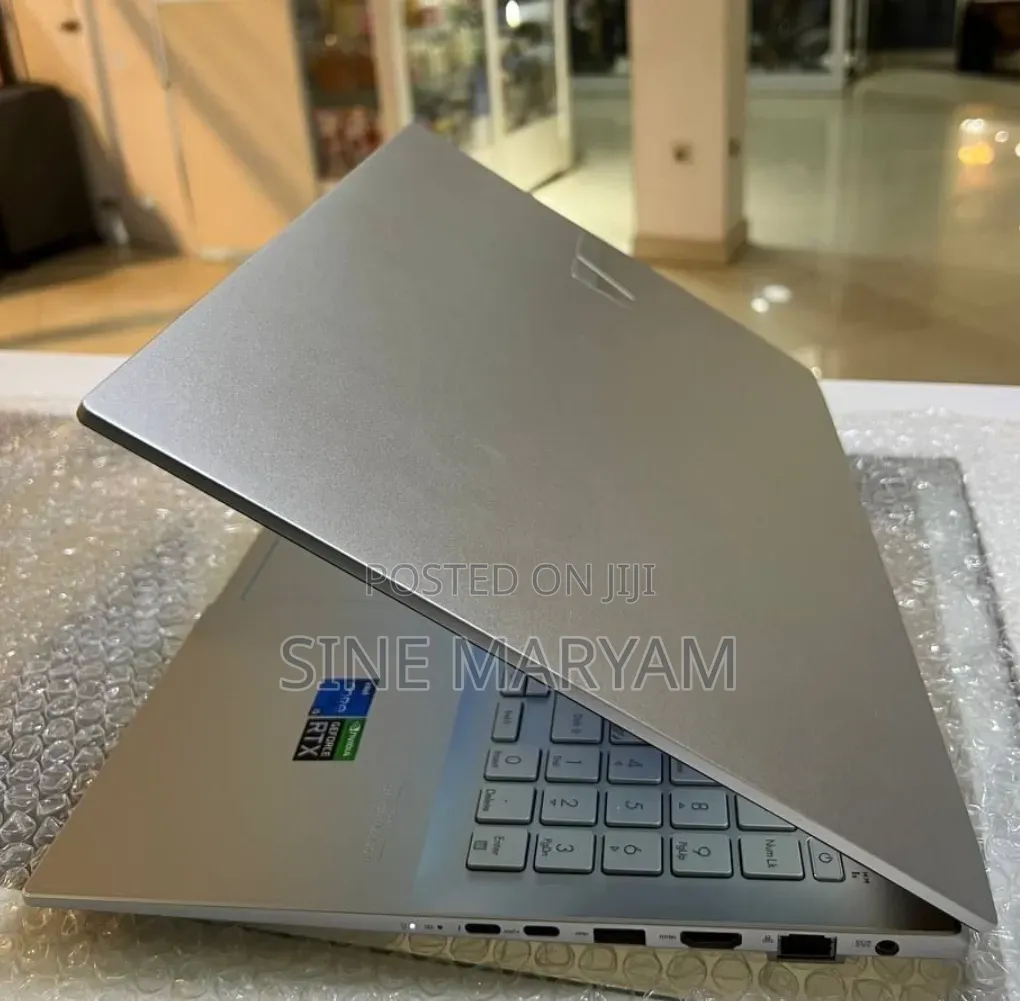 New Laptop Asus VivoBook 15 X505BA 16GB Intel Core i5 SSD 512GB