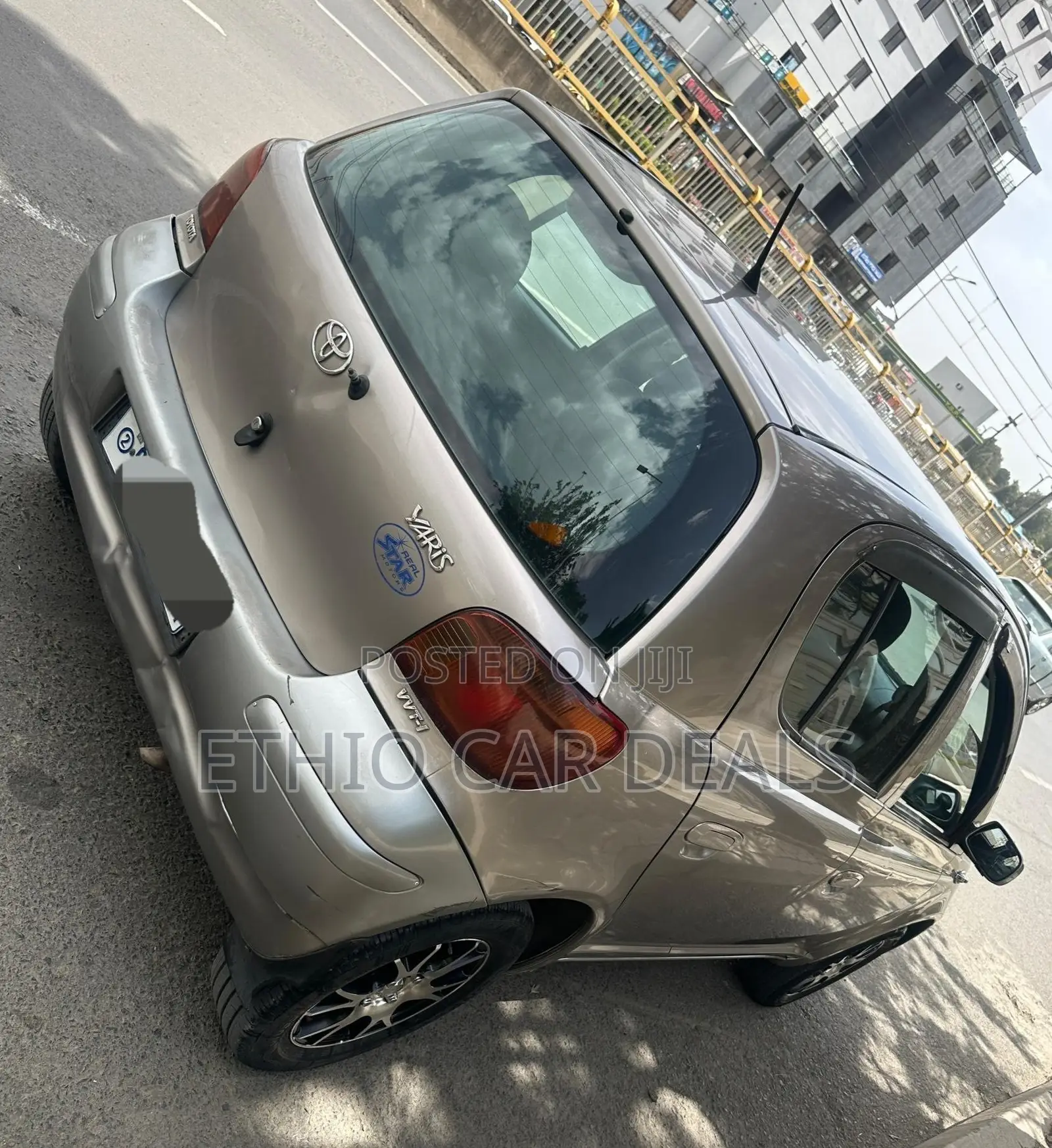 Toyota Vitz 2005 Gold