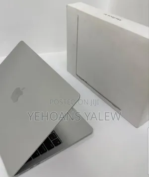 New Laptop Apple MacBook Air 2025 M4 13-inch 16GB Apple M4 SSD 256GB