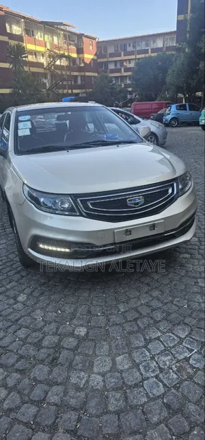 Geely Emgrand EC7 2017 Gold