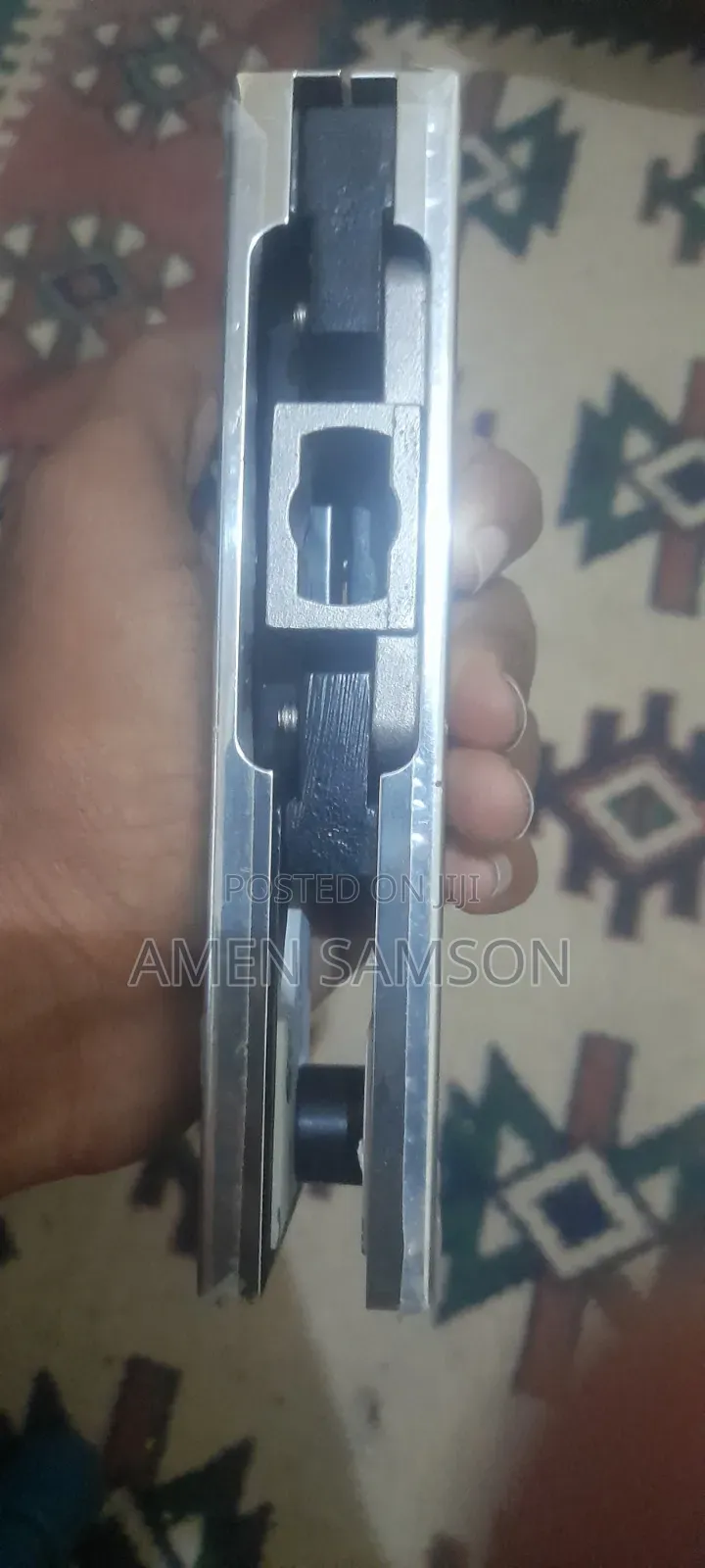 Top Pivot Patch Fitting