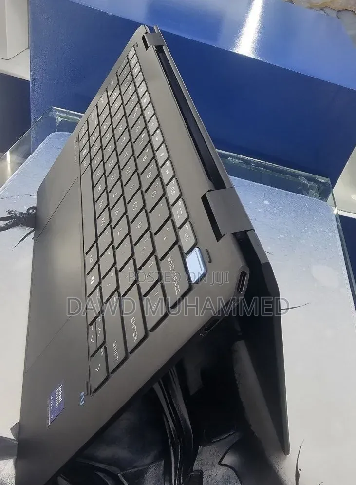 New Laptop HP OmniBook 5 14" 16GB Intel Core Ultra 7 SSD 1T
