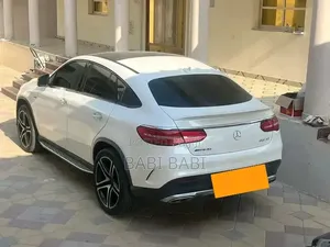 Mercedes-Benz GLE-Class 2017 White