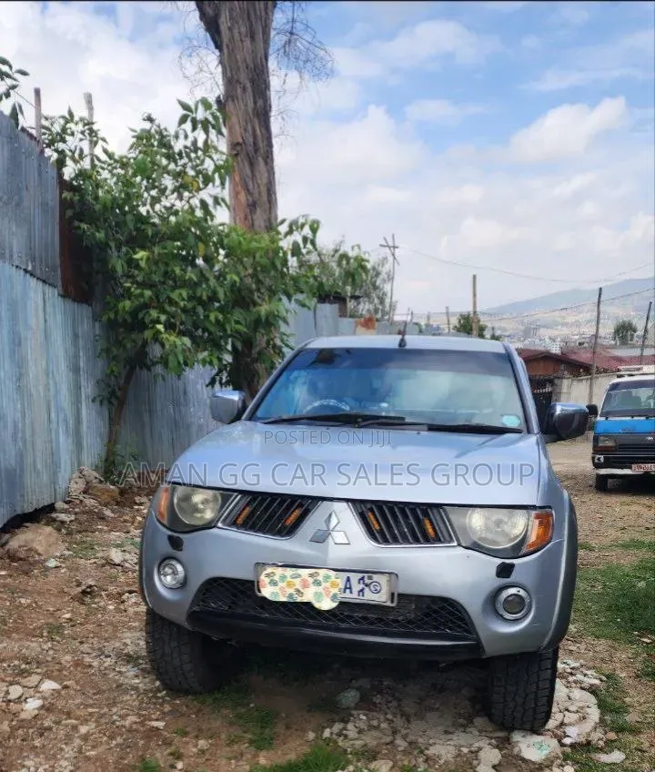 Mitsubishi L200 2007 Silver