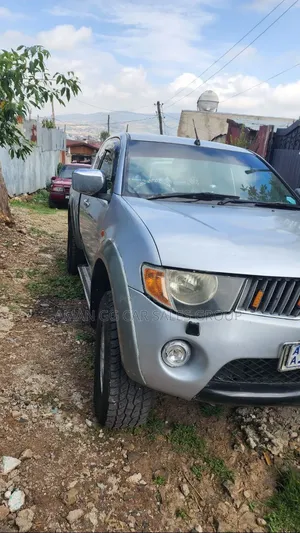 Mitsubishi L200 2007 Silver