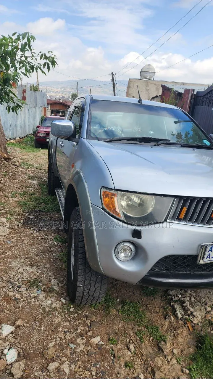 Mitsubishi L200 2007 Silver