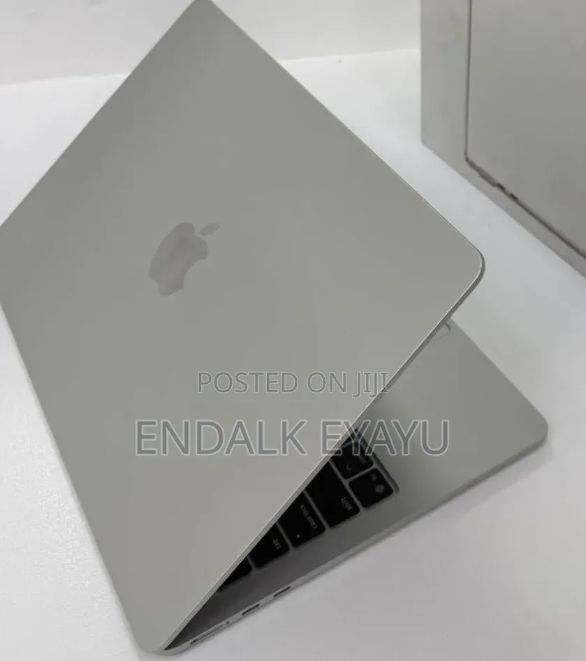 New Laptop Apple MacBook Air 2025 M4 13-inch 16GB Apple M4 SSD 256GB