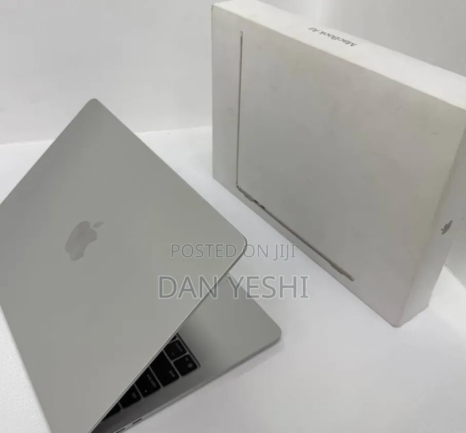 New Laptop Apple MacBook Air 2025 M4 13-inch 16GB Apple M4 SSD 256GB