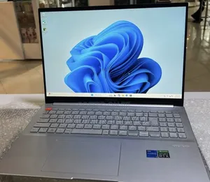 New Laptop Asus VivoBook 15 X505BA 16GB Intel Core i5 SSD 512GB