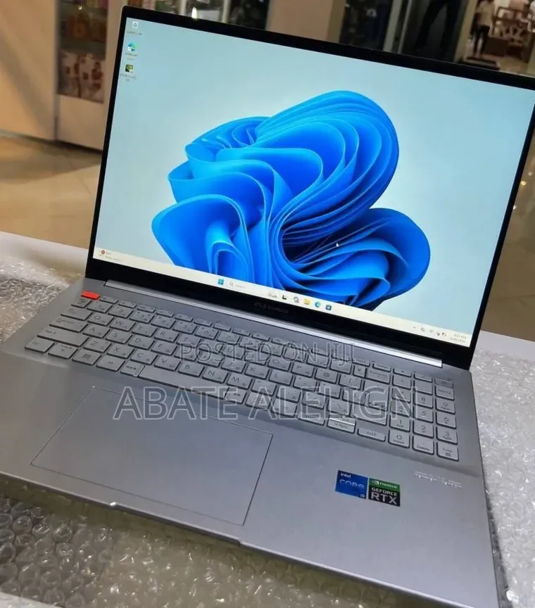 New Laptop Asus VivoBook 15 X505BA 16GB Intel Core i5 SSD 512GB