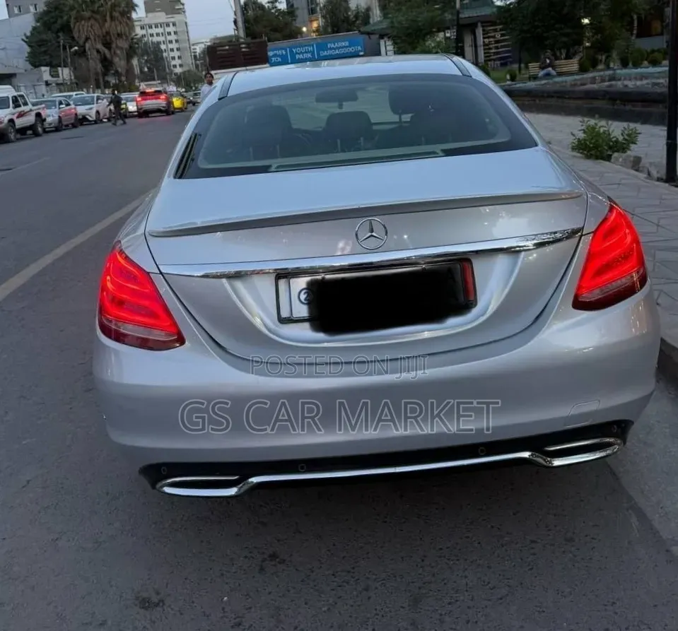 Mercedes-Benz C180 2015 Gray