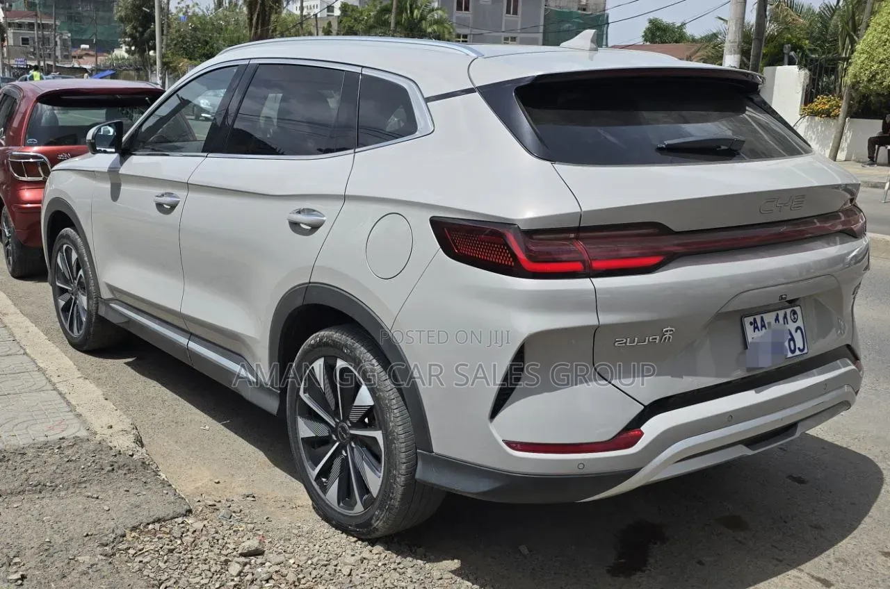 BYD Song Plus 2024 White