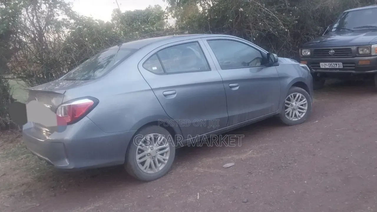 Mitsubishi Attrage 2022 Gray
