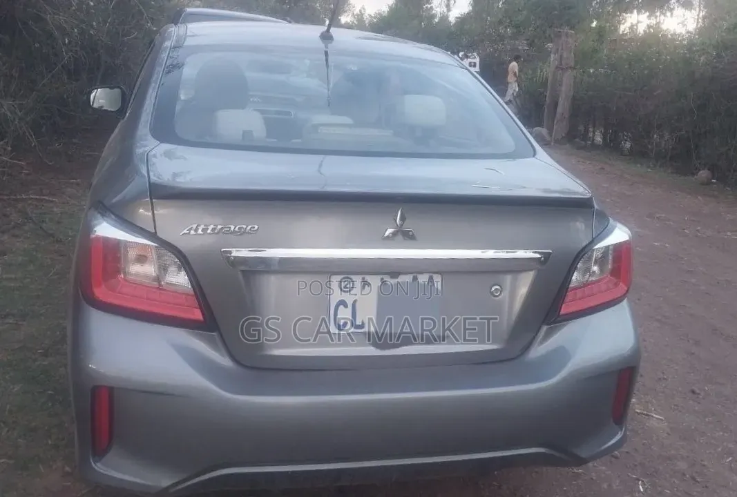 Mitsubishi Attrage 2022 Gray