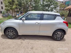 Suzuki Swift 2022 Silver