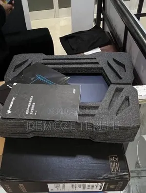 New Laptop Acer Predator Helios Neo 16 16GB Intel Core i9 SSD 1T