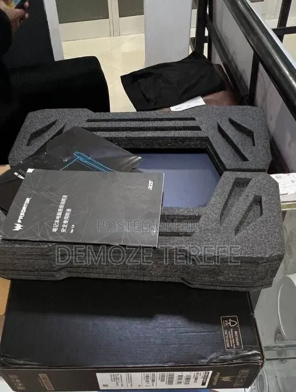New Laptop Acer Predator Helios Neo 16 16GB Intel Core i9 SSD 1T