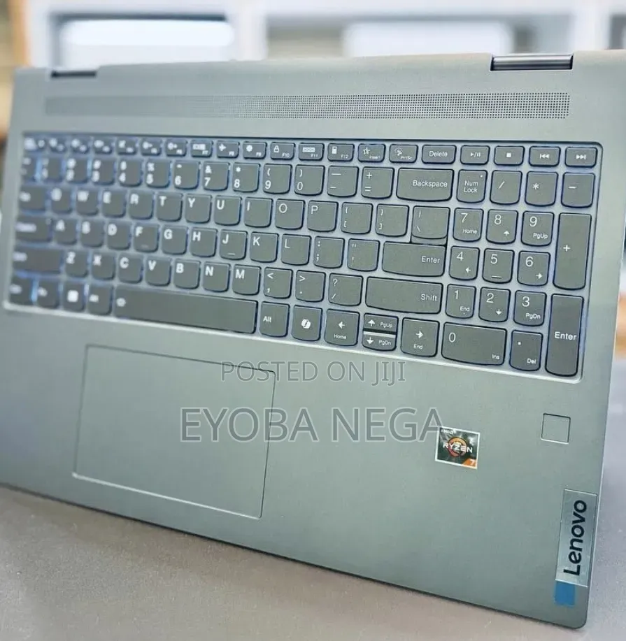 New Laptop Lenovo Yoga 7i 16GB AMD Ryzen 7 SSD 512GB