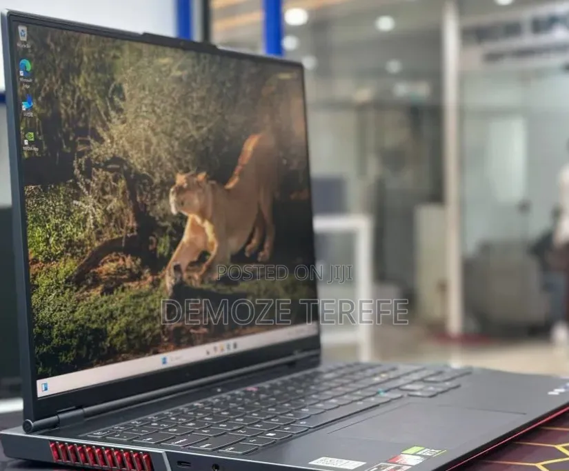 New Laptop Lenovo Legion 5 16GB AMD Ryzen 9 SSD 1T